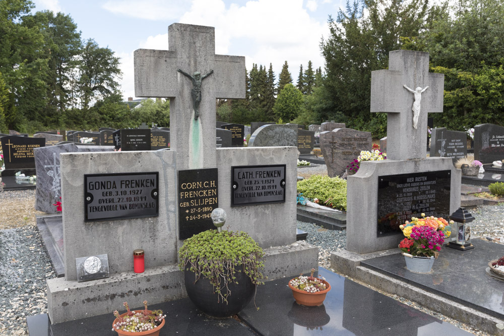 Dutch War Graves Montfort Municipal Cemetery #2