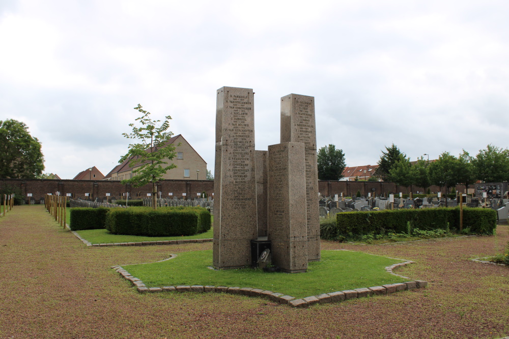 Oorlogsmonument Begraafplaats Machelen #2