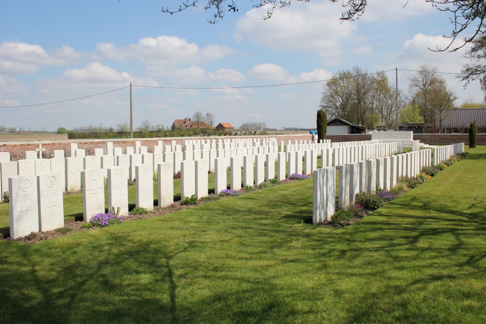 Commonwealth War Cemetery Potijze Chateau Grounds #5