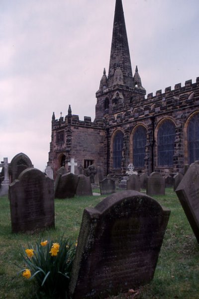 Oorlogsgraven van het Gemenebest St. Helen Churchyard #1