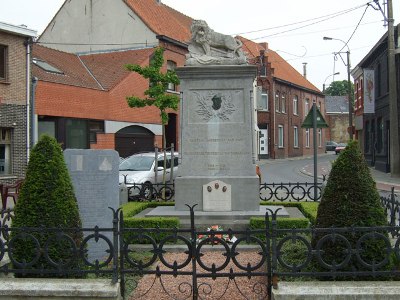 Oorlogsmonument Moorsele #1