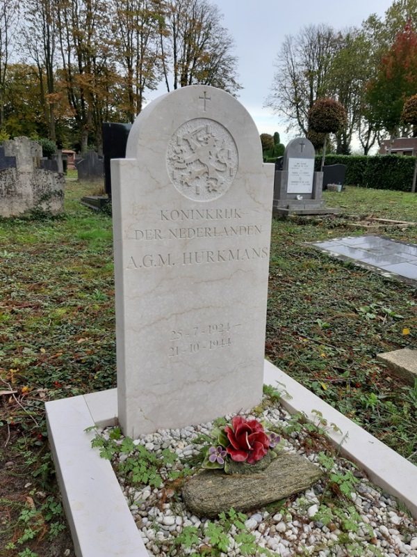 Dutch War Graves Roman Catholic Cemetery Zuylen Breda