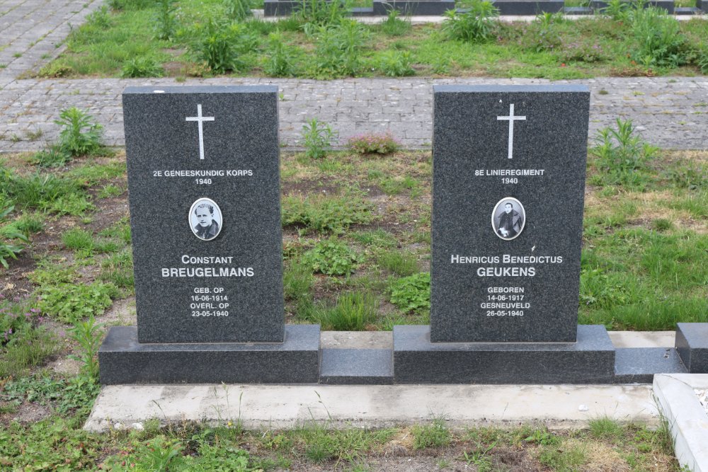Belgian War Graves Municipal Cemetery Wijnegem #4