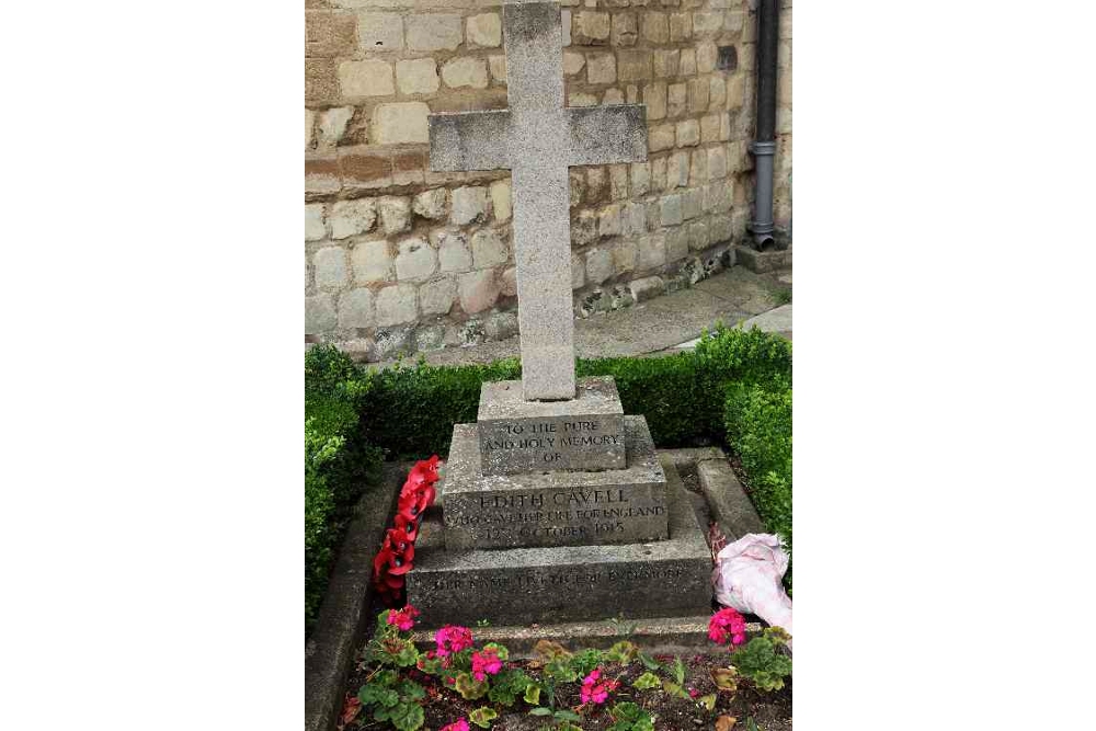 Grave Edith Cavell #3