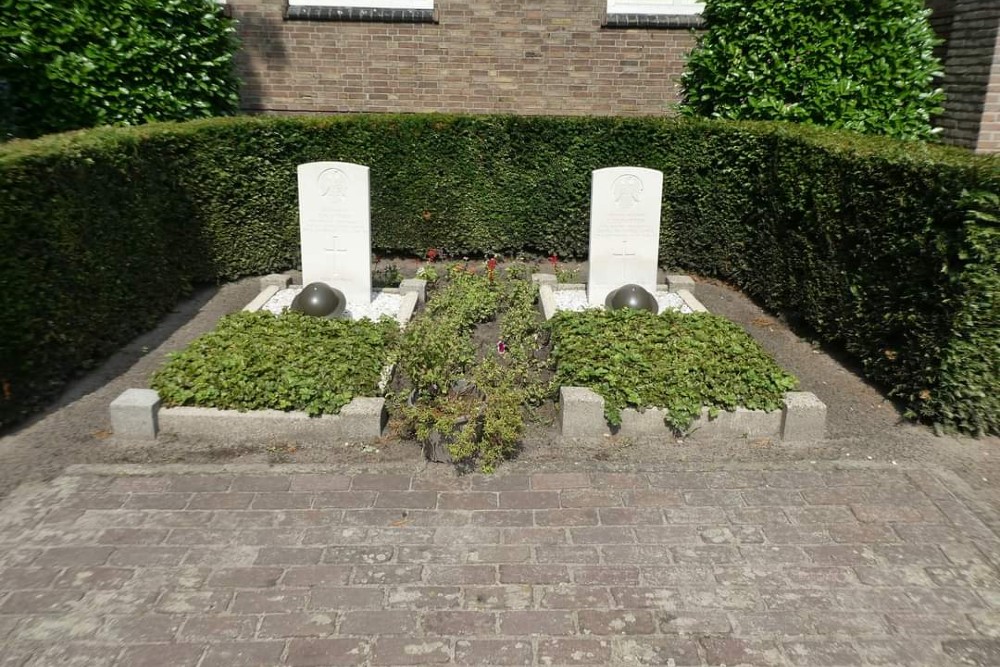 Oorlogsgraven van het Gemenebest Kerkhof Mariahout #2