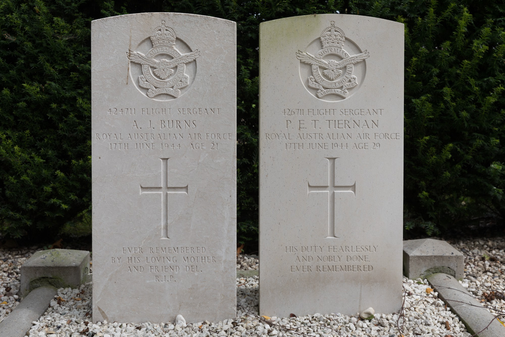 Commonwealth War Graves Communal Cemetery Dodewaard #3