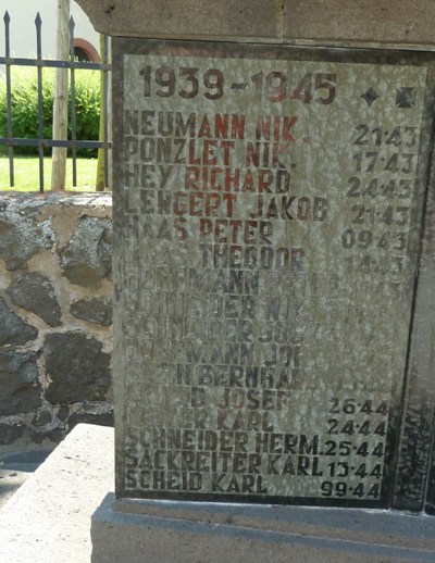 Oorlogsmonument Neunkirchen #2