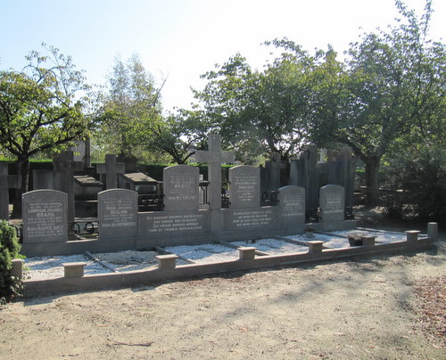 Dutch War Graves Hulst