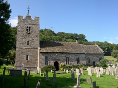 Oorlogsgraf van het Gemenebest St. Peter and St. Paul Churchyard