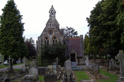 Oorlogsgraven van het Gemenebest London Road Cemetery