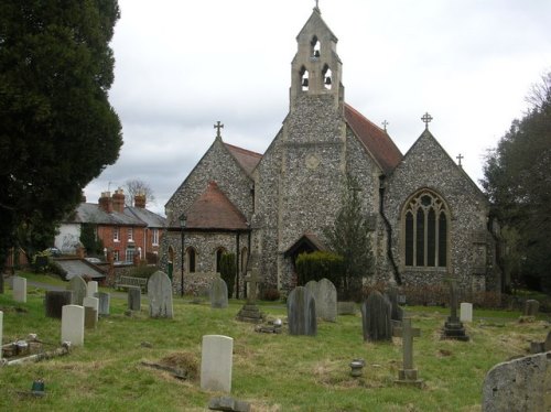 Commonwealth War Graves Holy Trinity Churchyard #1