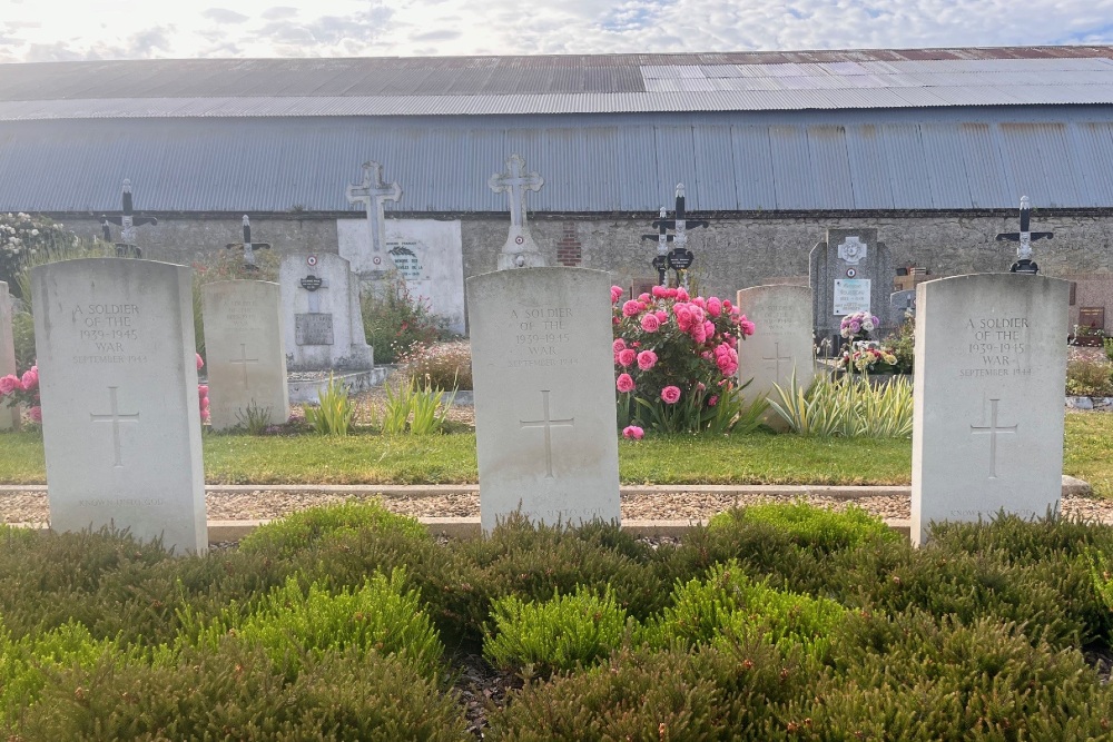 Commonwealth War Graves Cabourg #1