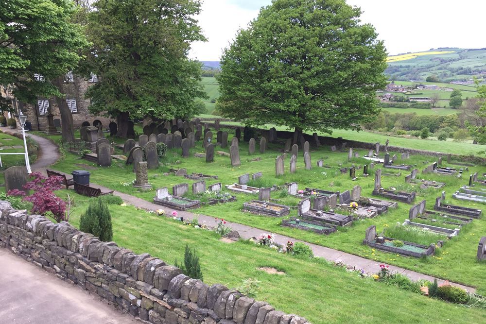 Commonwealth War Graves Underbank Unitarian Chapelyard #1