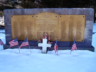 Oorlogsmonument Douglas #1