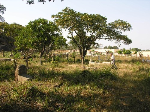 Commonwealth War Grave St. Piran Churchyard #1