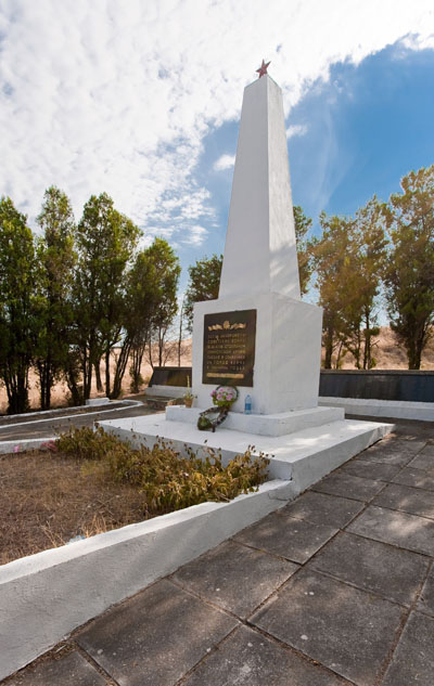 Mass Grave Soviet Soldiers Opasnoye