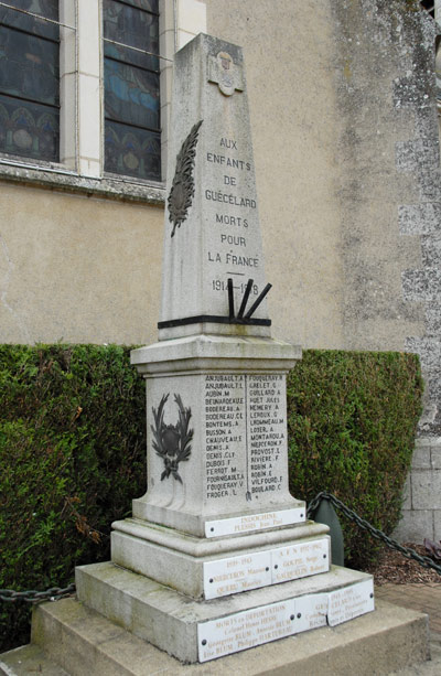 Oorlogsmonument Guécélard #1