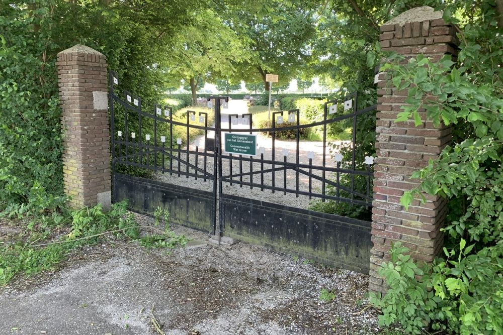 Communal Cemetery Warten #1