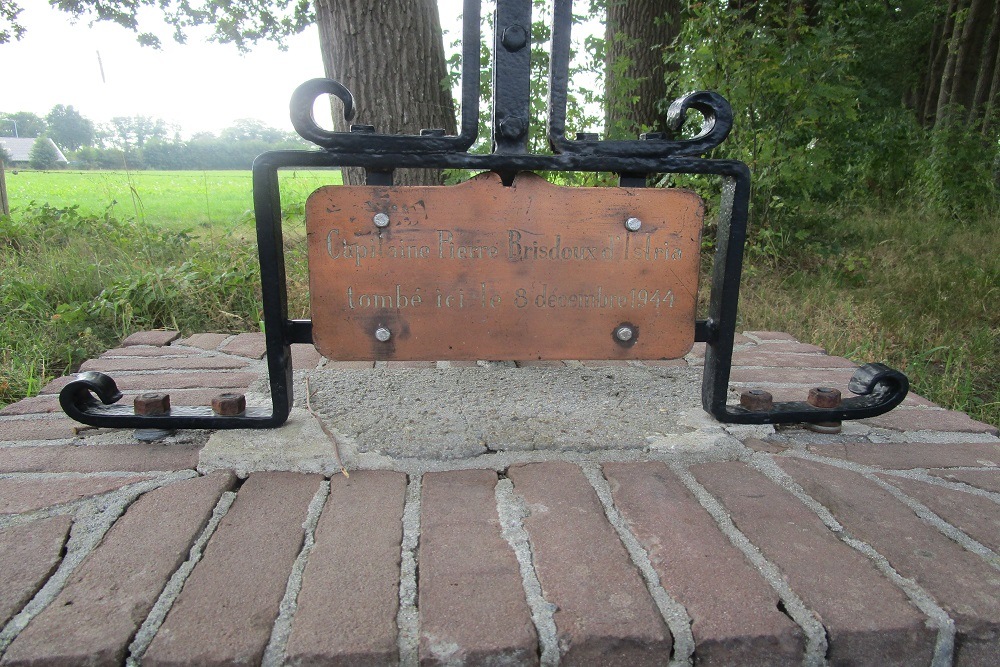 Monument Pierre Brisdoux