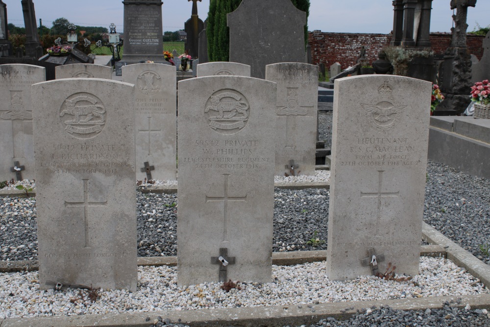 Commonwealth War Graves Taintignies #5