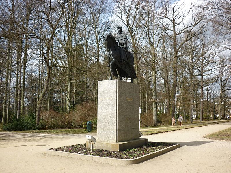 Equistrian Statue of Franz I #1