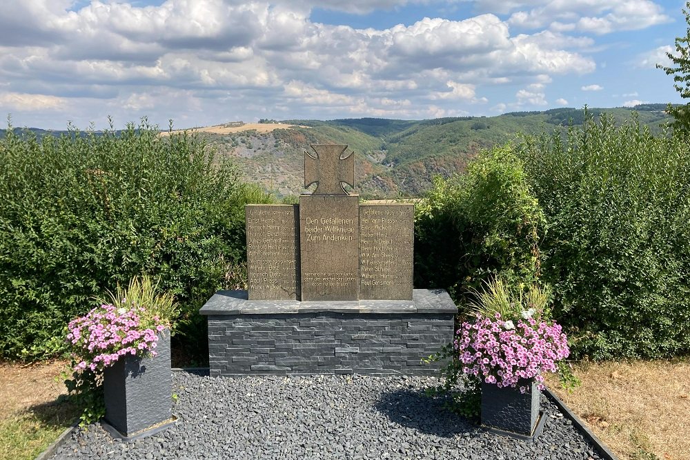 War Monument Henschhausen #2