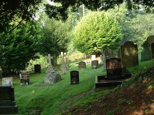 Oorlogsgraven van het Gemenebest St. Cynllo Churchyard #1