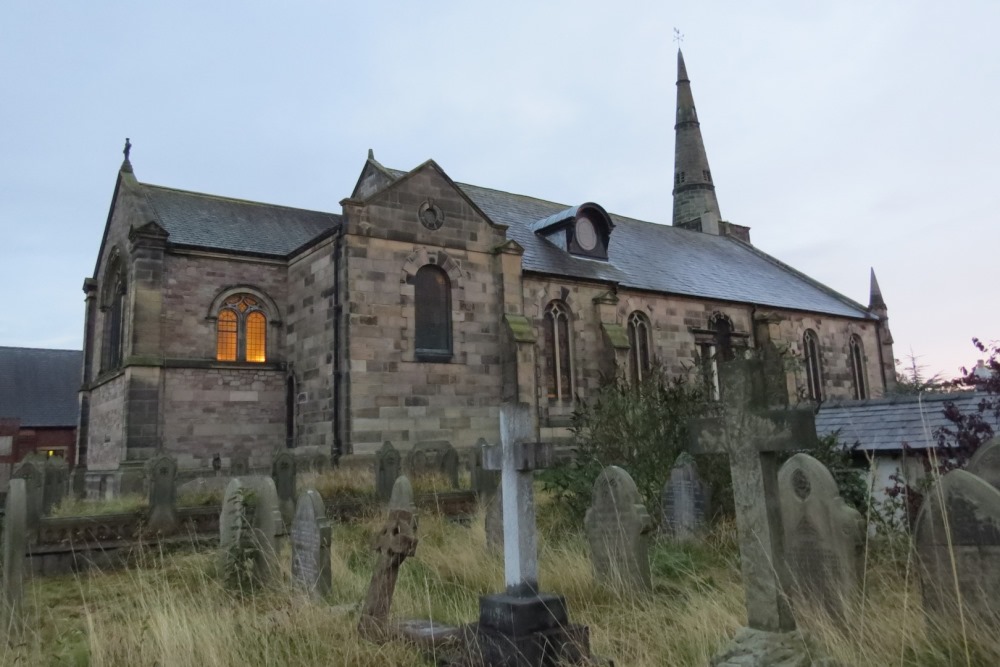 Commonwealth War Graves St. Cuthbert Churchyard