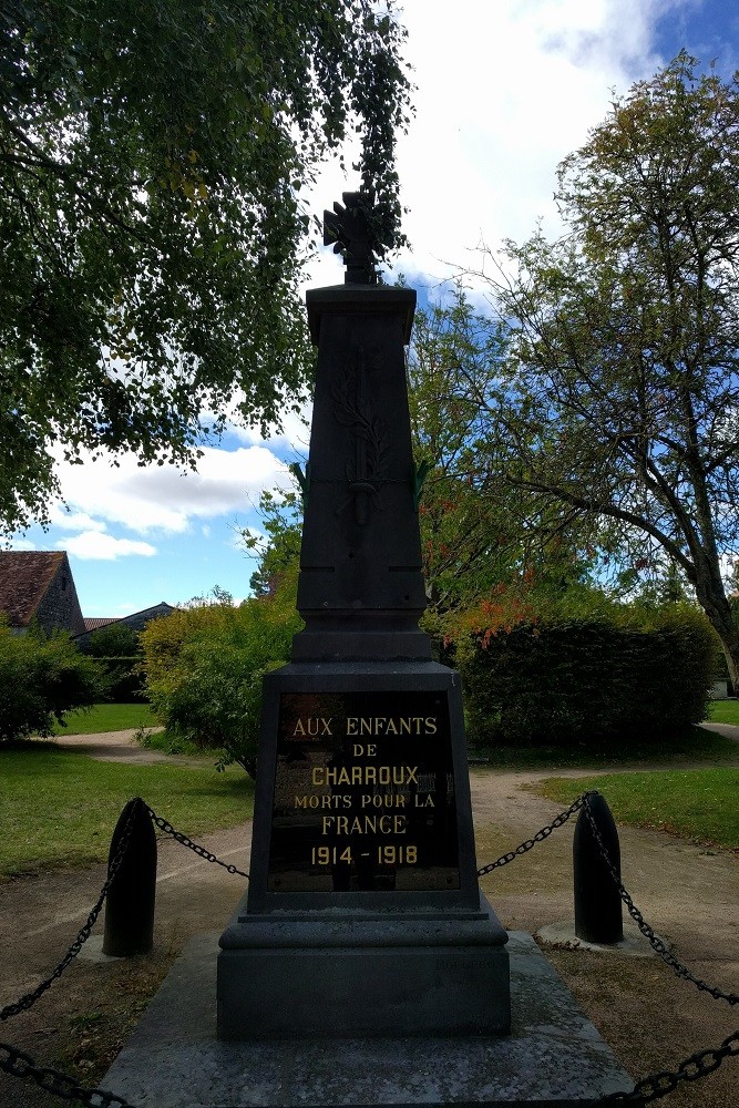 Oorlogsmonument Charroux #2