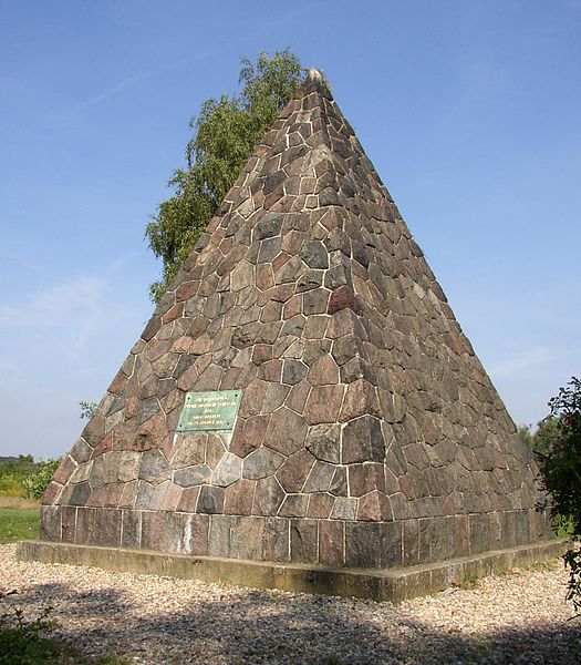Blow Pyramide