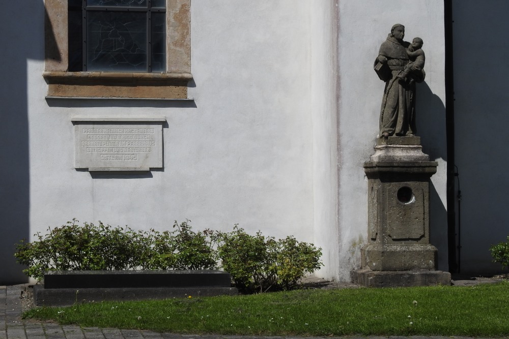 Gedenkteken Pfarrer Heinrich Hackenberg #2