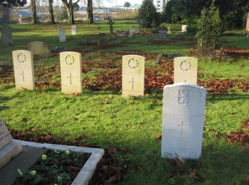 Commonwealth War Graves South View Cemetery #1