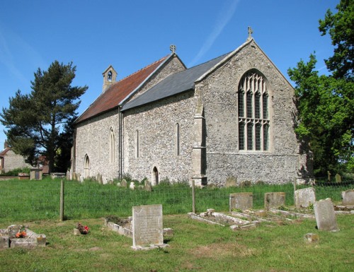 Oorlogsgraf van het Gemenebest St. Edmund Churchyard #1