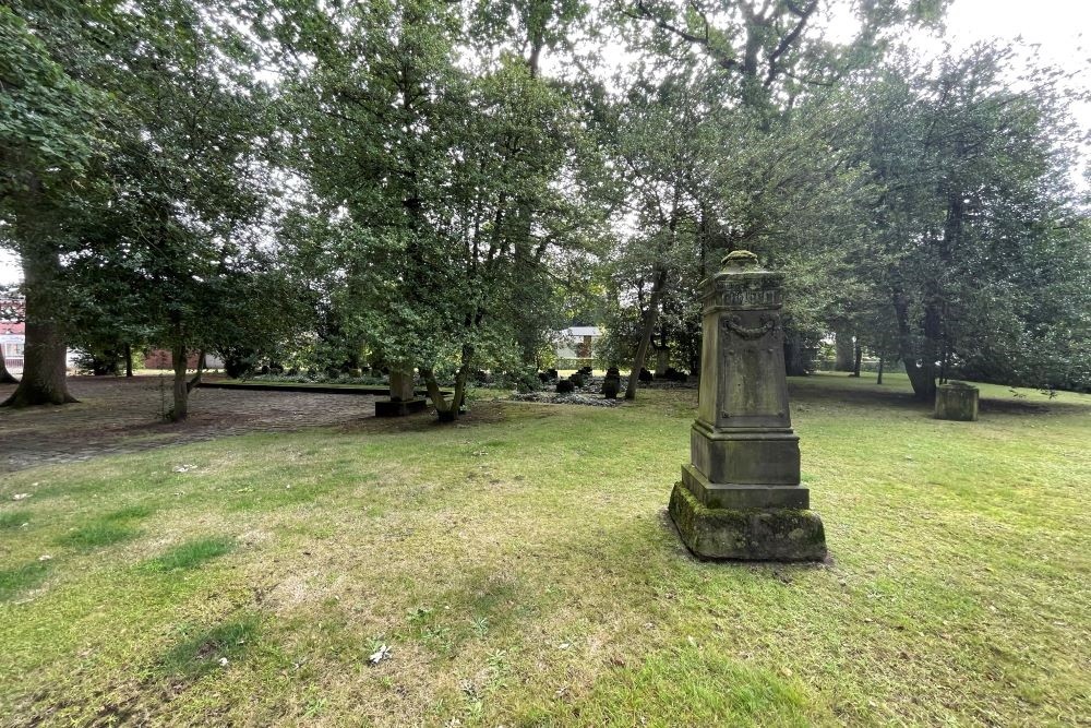 Cemetery Ehrenhain #2