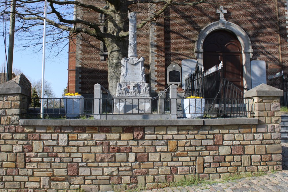 Oorlogsmonument Enines