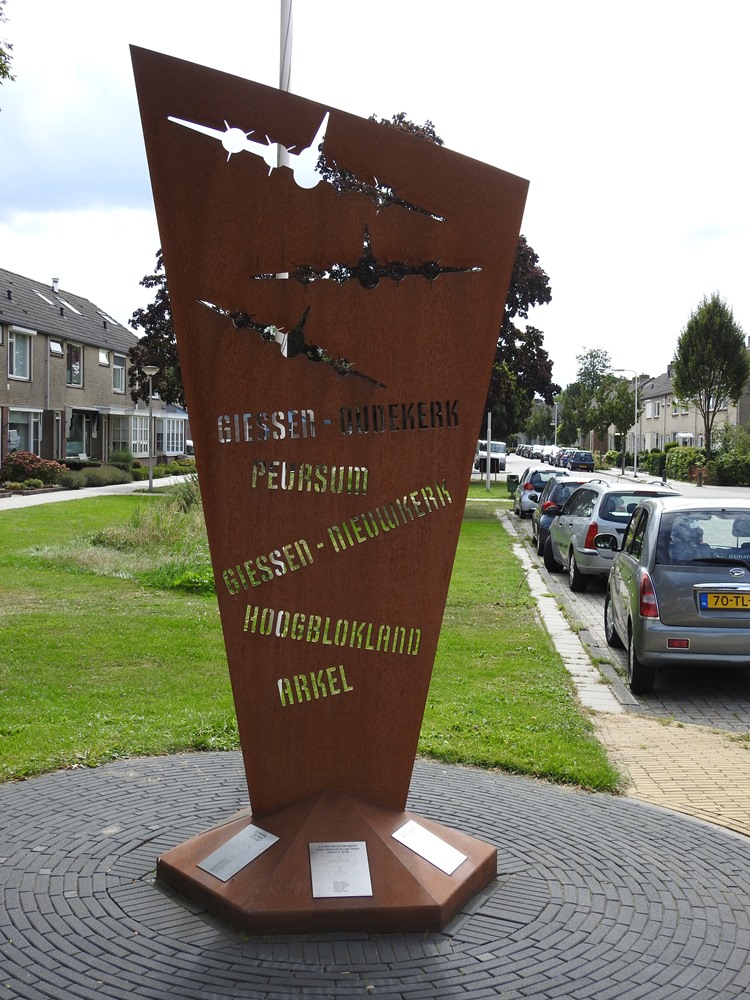 Vliegeniersmonument Giessenlanden #2