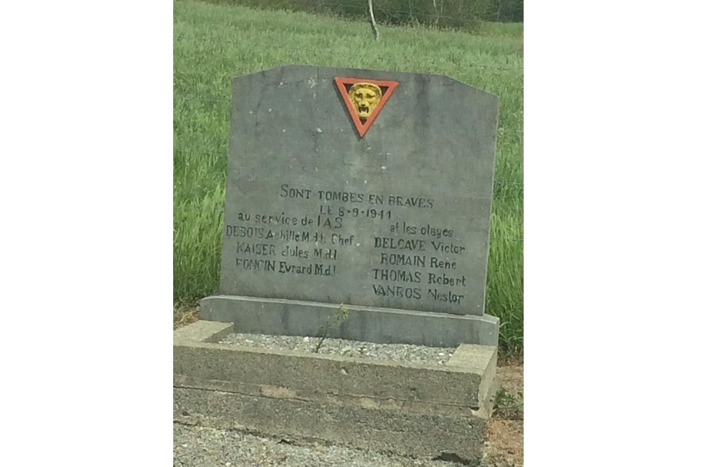 Monument Geëxecuteerden Somme-Leuze #1