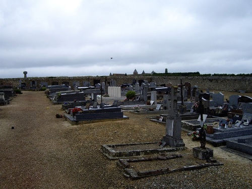 Oorlogsgraven van het Gemenebest Pontgouin