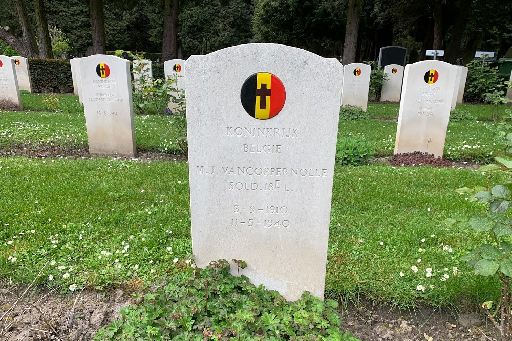 Belgian War Graves General Cemetery Maastricht #5