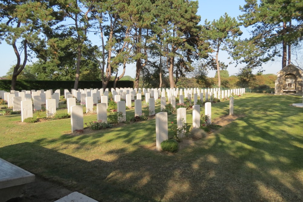 Commonwealth War Graves Oostduinkerke #5