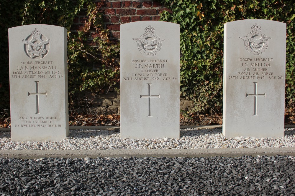 Commonwealth War Graves Overijse (Tombeek) #3