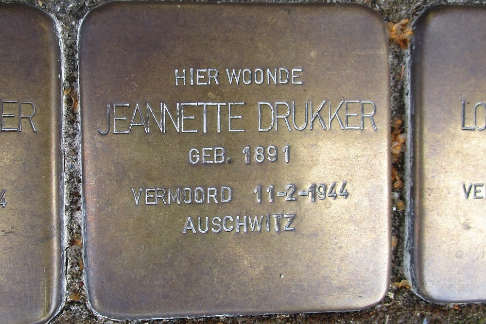 Stolpersteine Uiterwaardenstraat 46 #3