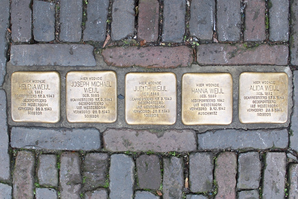 Stolpersteine Kloksteeg 3