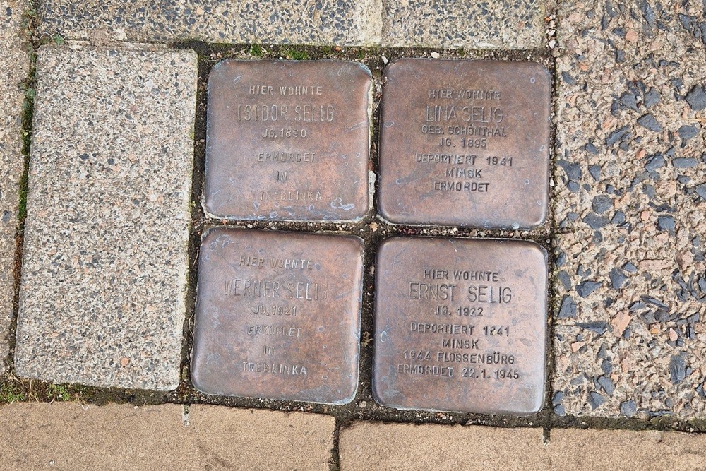 Stumbling Stones Am Binnenhafen 20