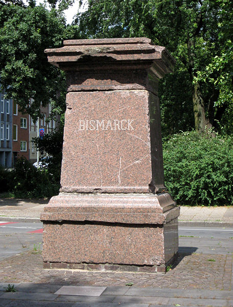 Restant Standbeeld van Bismarck #1