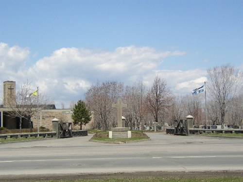 Commonwealth War Graves St. Charles Cemetery