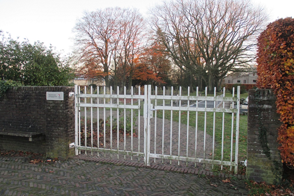 Nederlandse Oorlogsgraven Algemene Begraafplaats Emmen #1