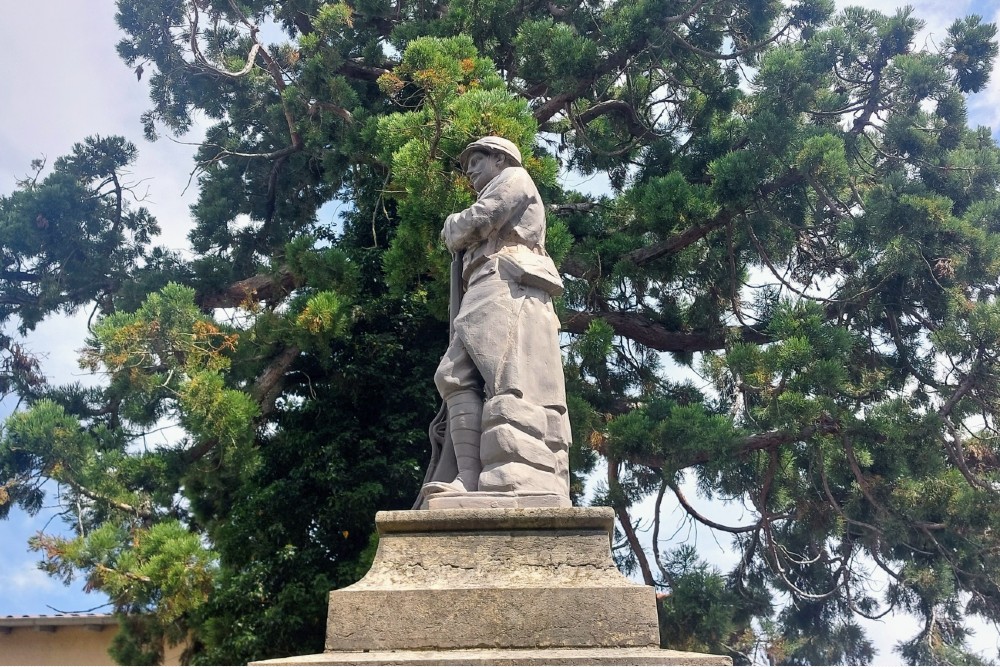 Oorlogsmonument Rozier-en-Donzy #4