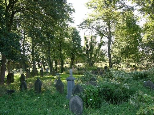 Oorlogsgraven van het Gemenebest Holy Trinity Churchyard #1