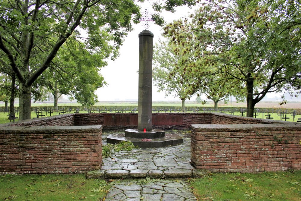 Duitse Oorlogsbegraafplaats Steenwerck #4